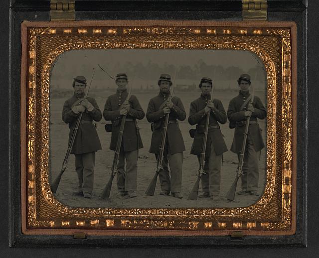 Group of Civil War soldiers