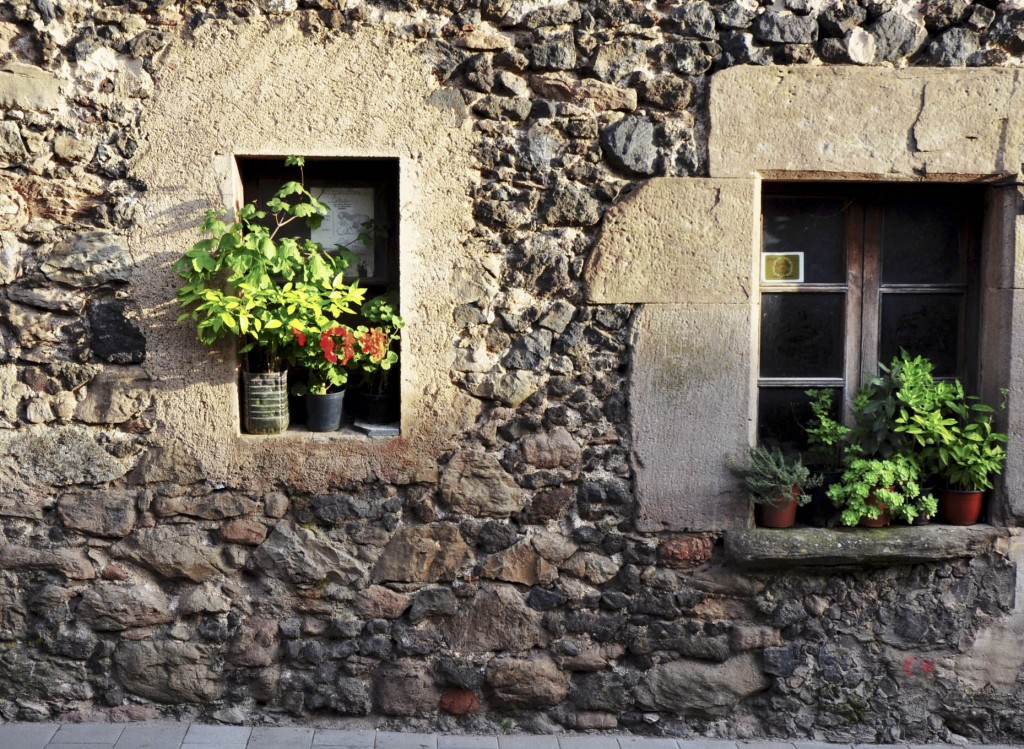 Windows i San Pao Spain 